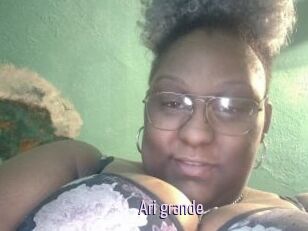 Ari_grande