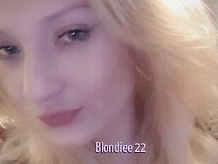 Blondiee_22
