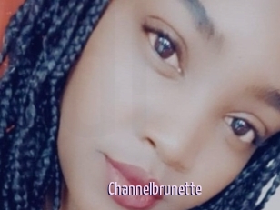 Channelbrunette