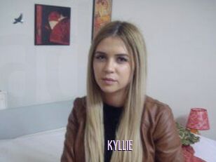 KYLLIE_