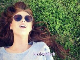 KissMeInDark