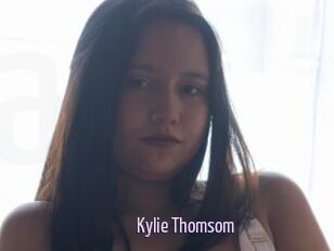 Kylie_Thomsom