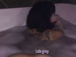 Lola_grey