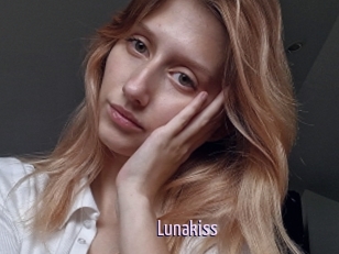 Lunakiss
