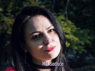 MIA_seduce