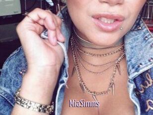 MiaSimms