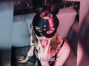 Mia_Gold_x