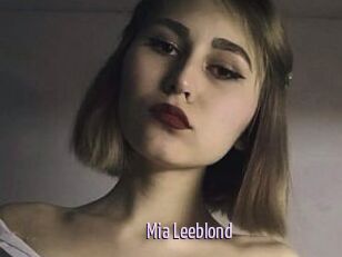 Mia_Leeblond
