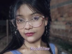 Mia_pettiteee