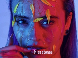 Miaa_stonee