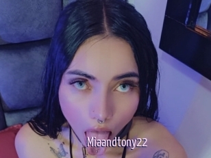 Miaandtony22