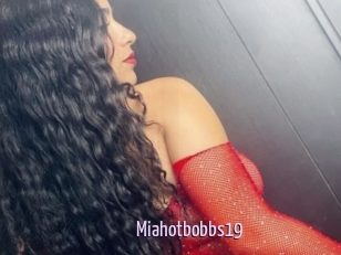 Miahotbobbs19