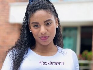 Miaxxbrawnn
