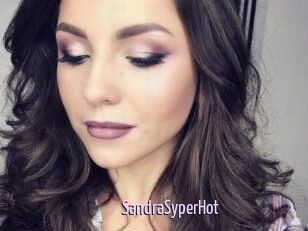 SandraSyperHot