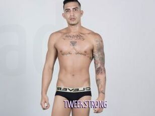 TWEEKSTRONG