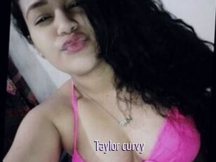 Taylor_curvy
