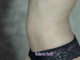 Valerie_hott