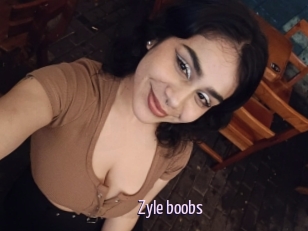 Zyle_boobs